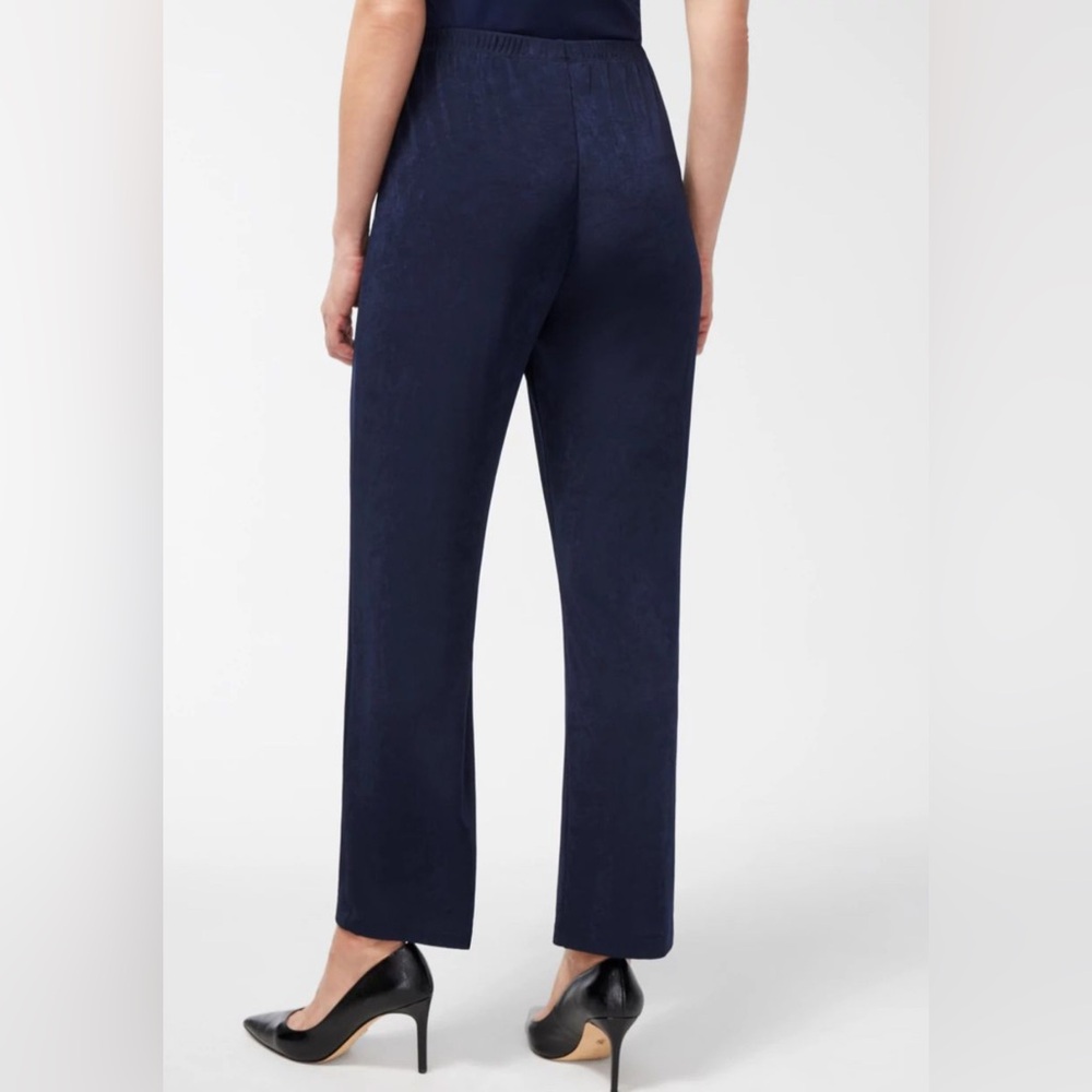 NWOT Chico’s Classic No Tummy Traveler’s Pants